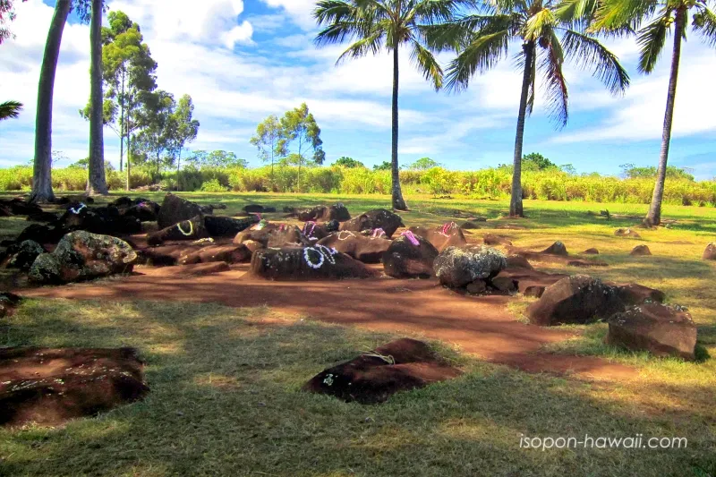 クカニロコバースストーンの石群