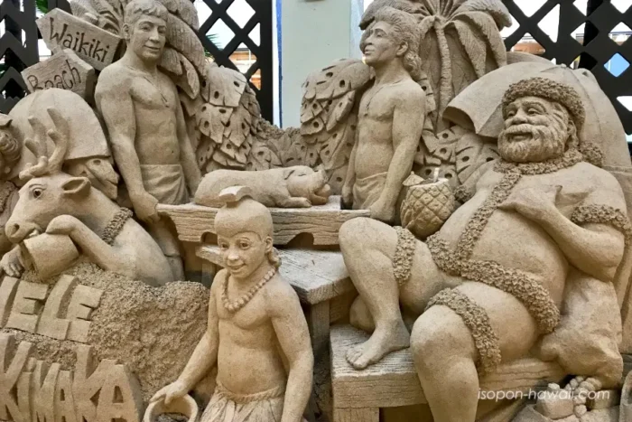 シェラトン・ワイキキのサンドアート クリスマス仕様のいろいろなキャラクター