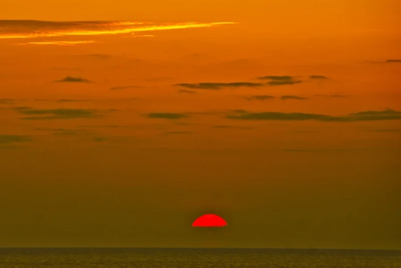 真っ赤な夕日