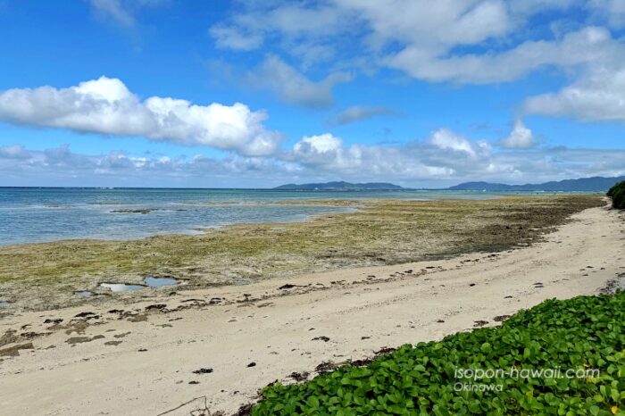 「ヌヌシャーの浜」安里クヤマの墓近くの海岸