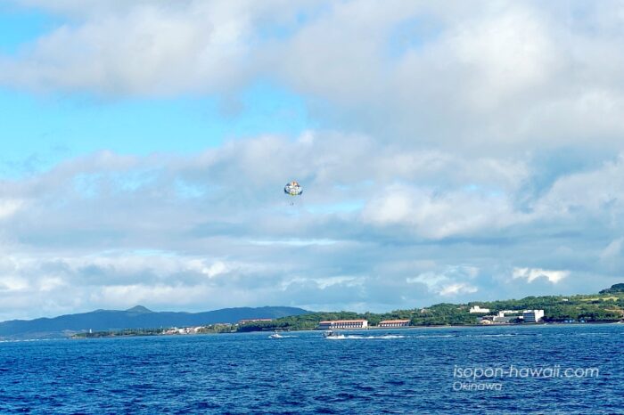 竹富島行きフェリー「あやぱに」から見た海の景色