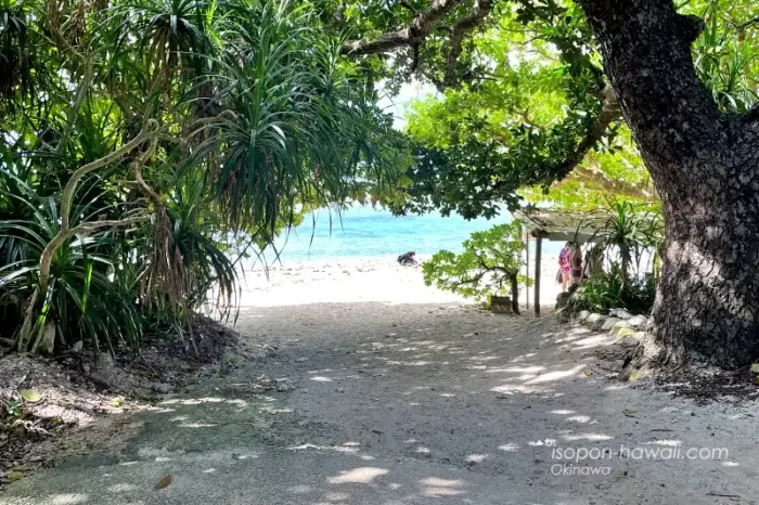 カイジ浜の入り口