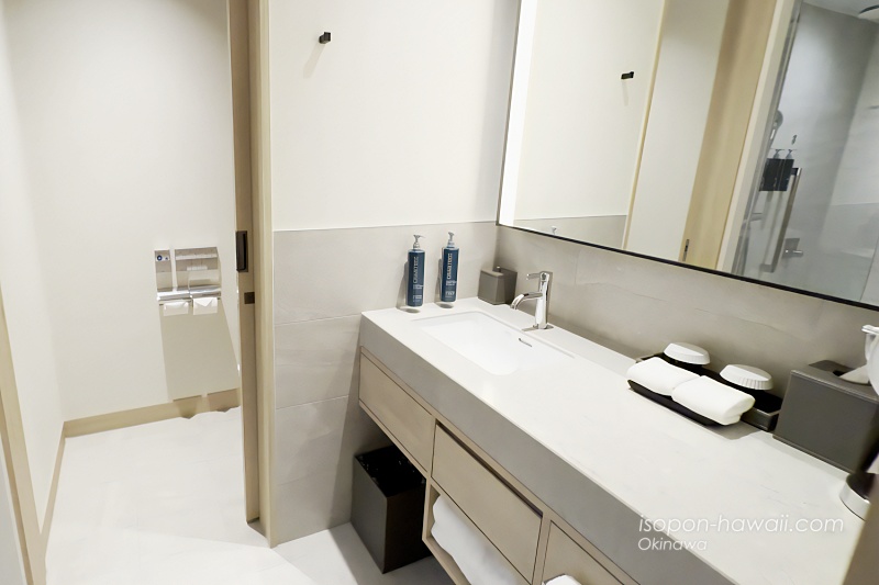 ヒルトン宮古島・ツインデラックスルーム 洗面所