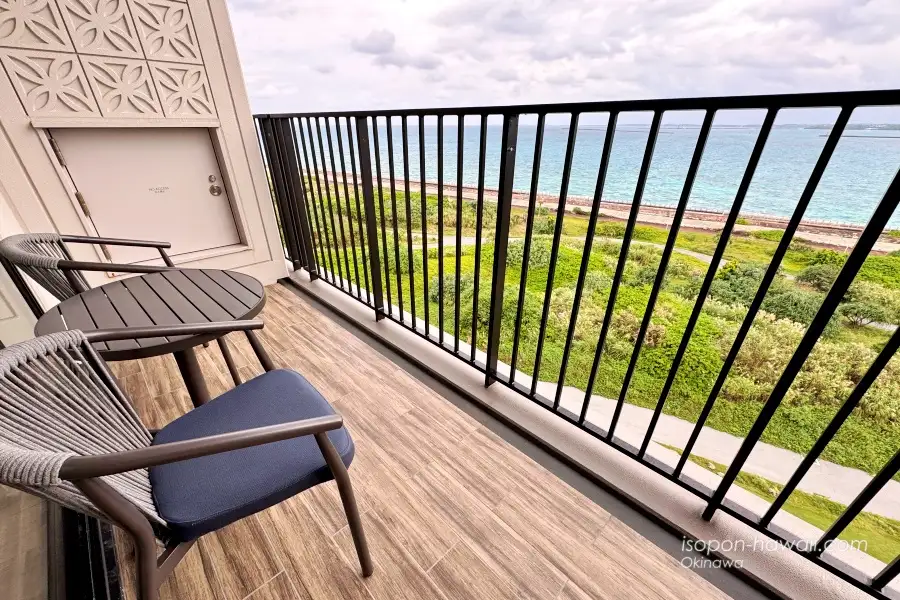 ヒルトン宮古島・ツインデラックスルーム オーシャンビューのバルコニー
