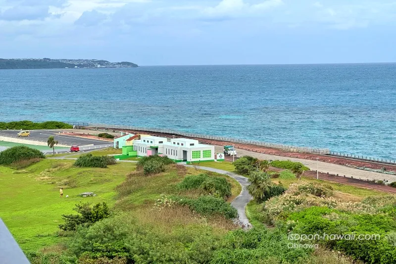 【オーシャンビュー】ヒルトン宮古島・ツインデラックスルームのバルコニー 海の景色(左)