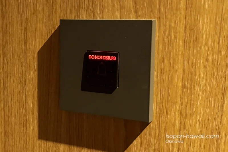 室内の客室清掃のボタンを押して室外の表示を変えた