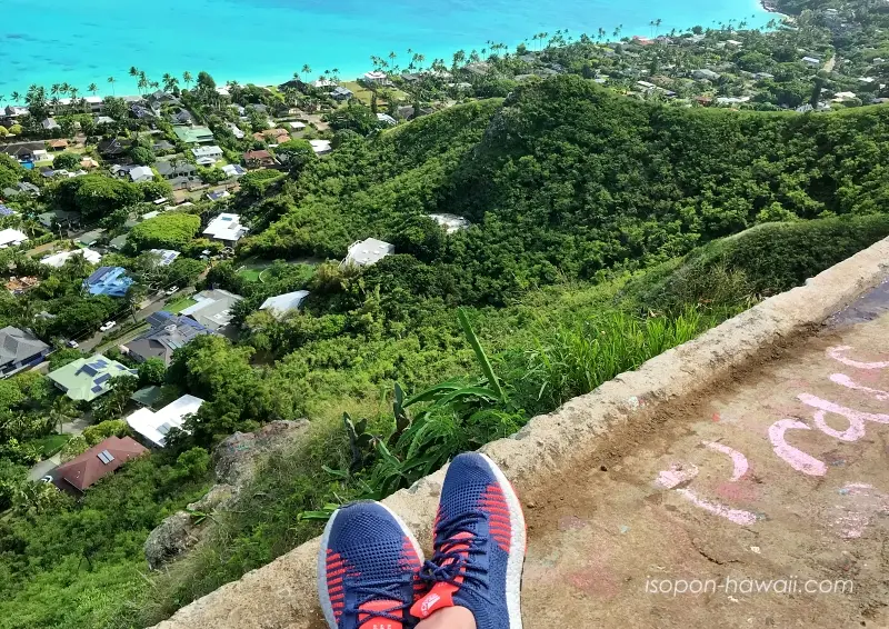 1つ目のラニカイピルボックスからつま先を出しているいそぽん
