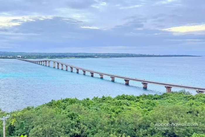 来間大橋展望台から見た来間大橋