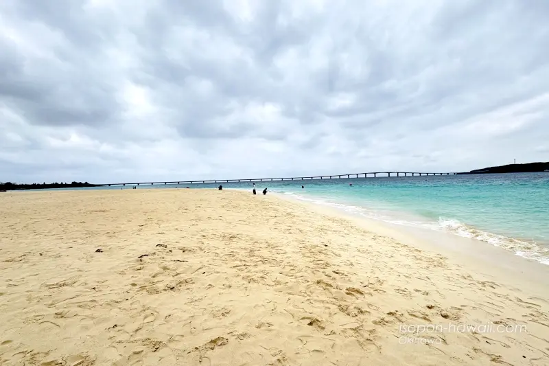 与那覇前浜ビーチから見た来間大橋