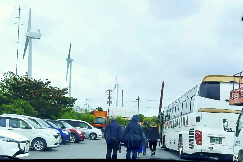 西平安名崎1つ目の駐車場
