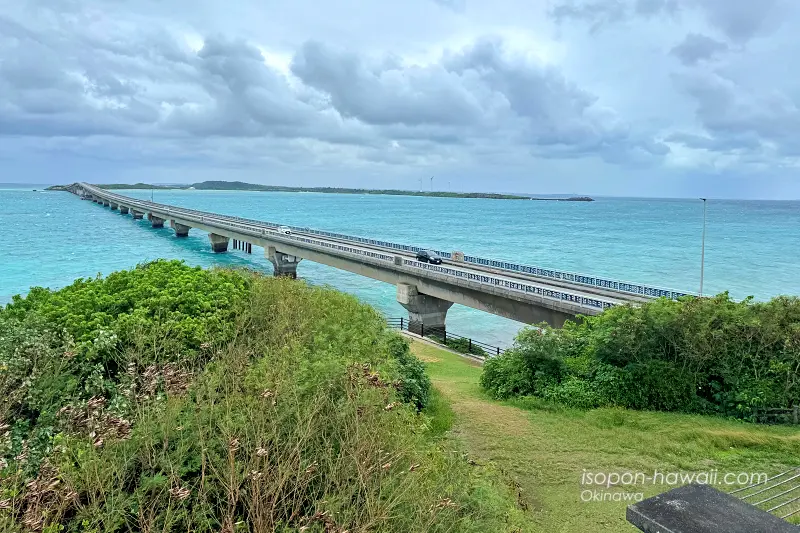 海美来3階から見た池間大橋と宮古島