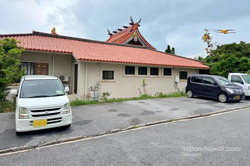 宮古神社 社務所の横の駐車場