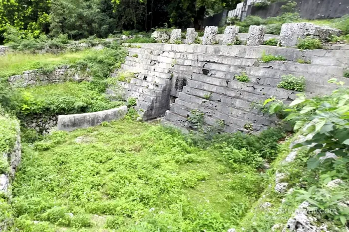 仲宗根豊見親の墓