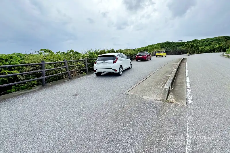ムイガー展望台 県道沿いの駐車場