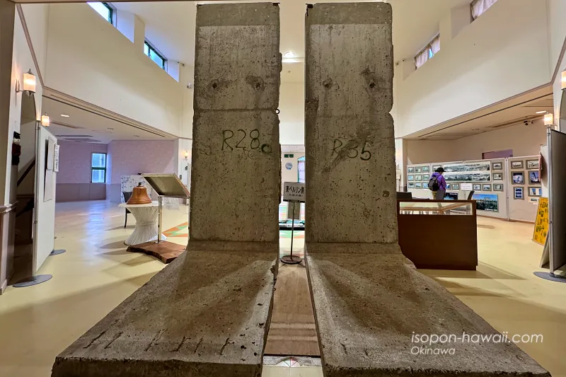 うえのドイツ文化村 キンダーハウスの中で展示されている本物のベルリンの壁 裏から見たところ