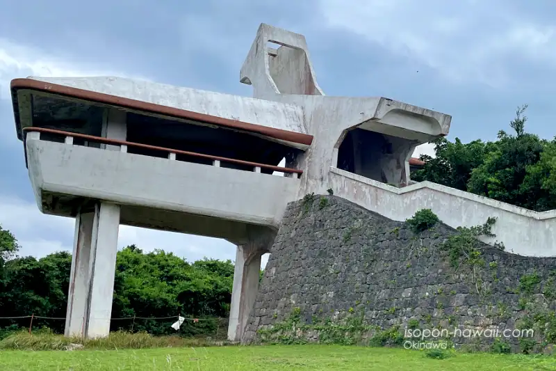 サシバの形をした牧山展望台
